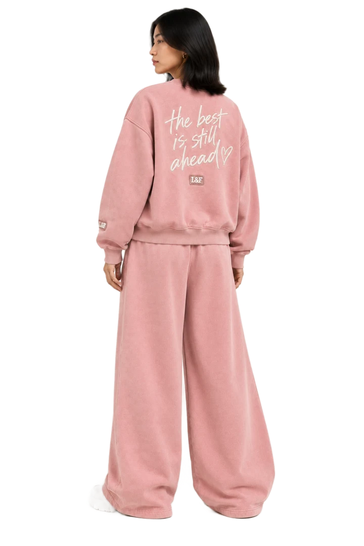 The Forever Forward Set worn, 180°