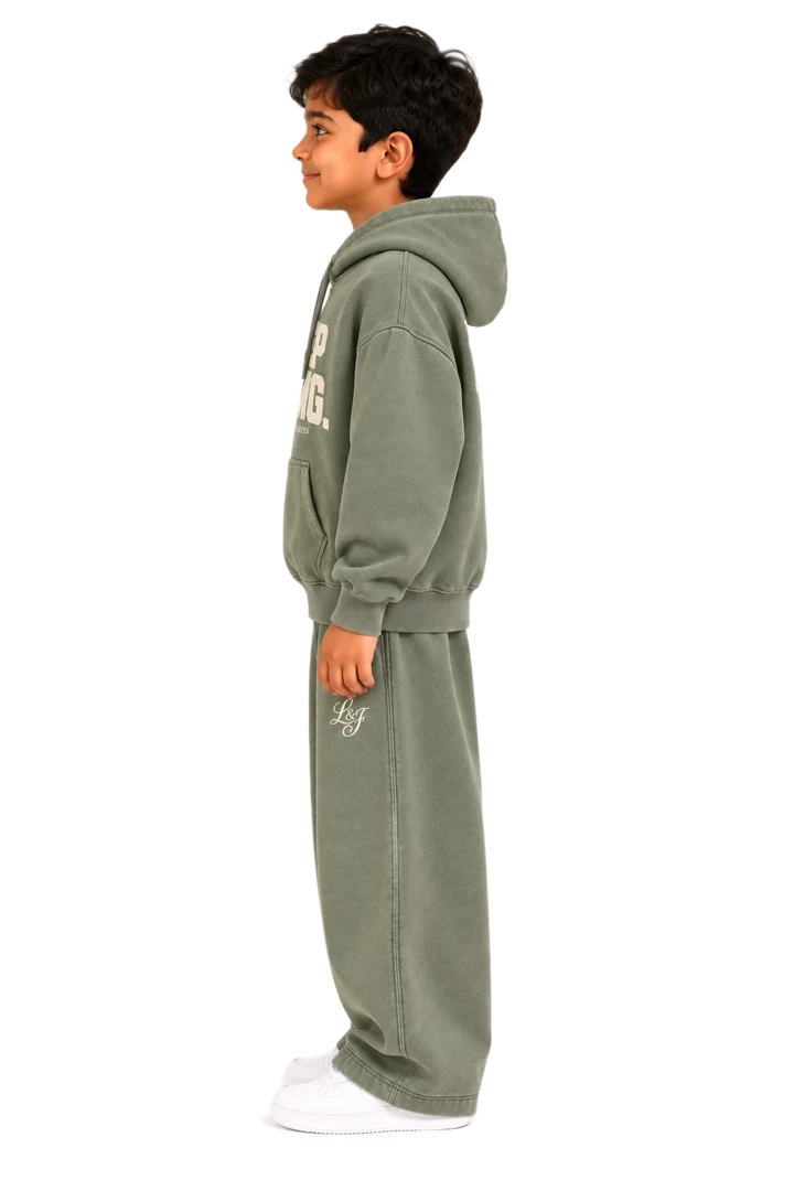 The Forward Set worn, 270°